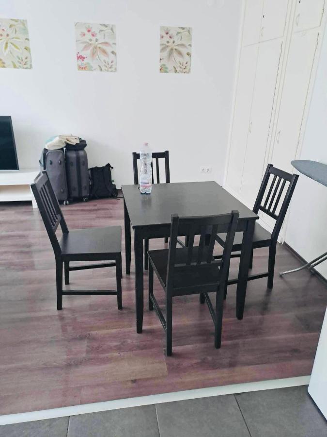 Central Apartment With Balcony Near Castle Hill 부다페스트 외부 사진
