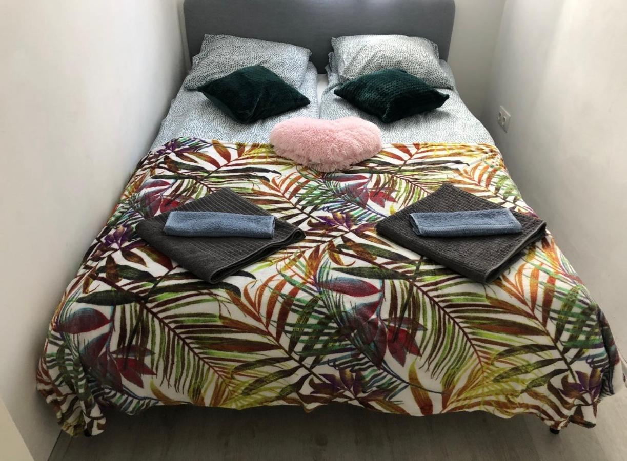 Central Apartment With Balcony Near Castle Hill 부다페스트 외부 사진