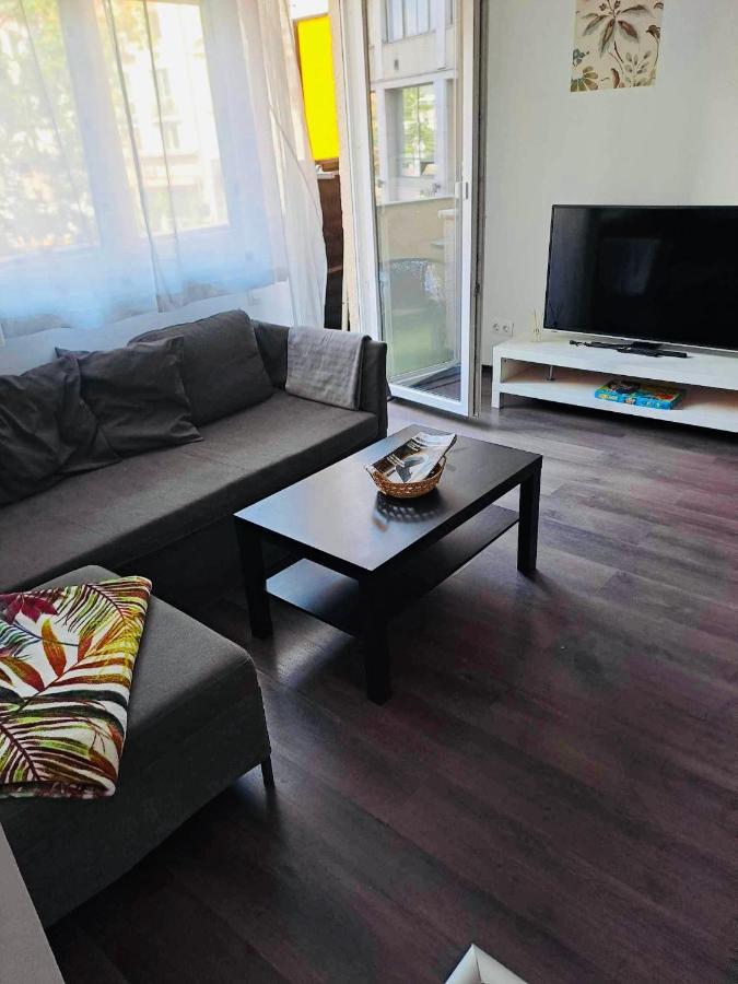 Central Apartment With Balcony Near Castle Hill 부다페스트 외부 사진